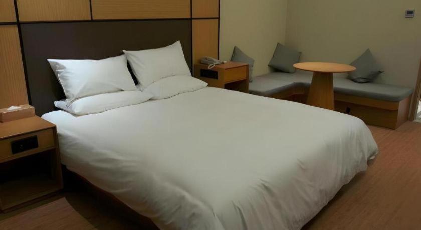 Ji Hotel Hangzhou Xihu Fengqi Road Exterior photo
